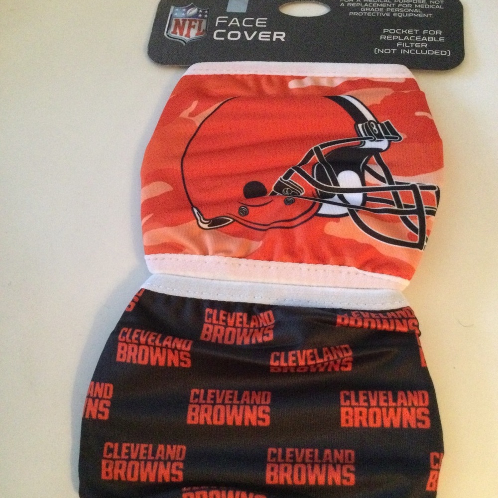 FOCO NFL CLEVELAND BROWNS CLUTCH 2 pack FACE MASKS 
UNISEX ADULT 
NWT